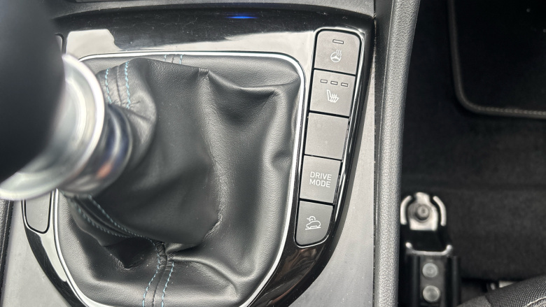 Hyundai Tucson 1.6 TGDi 48V MHD Premium 5dr 2WD Petrol Estate